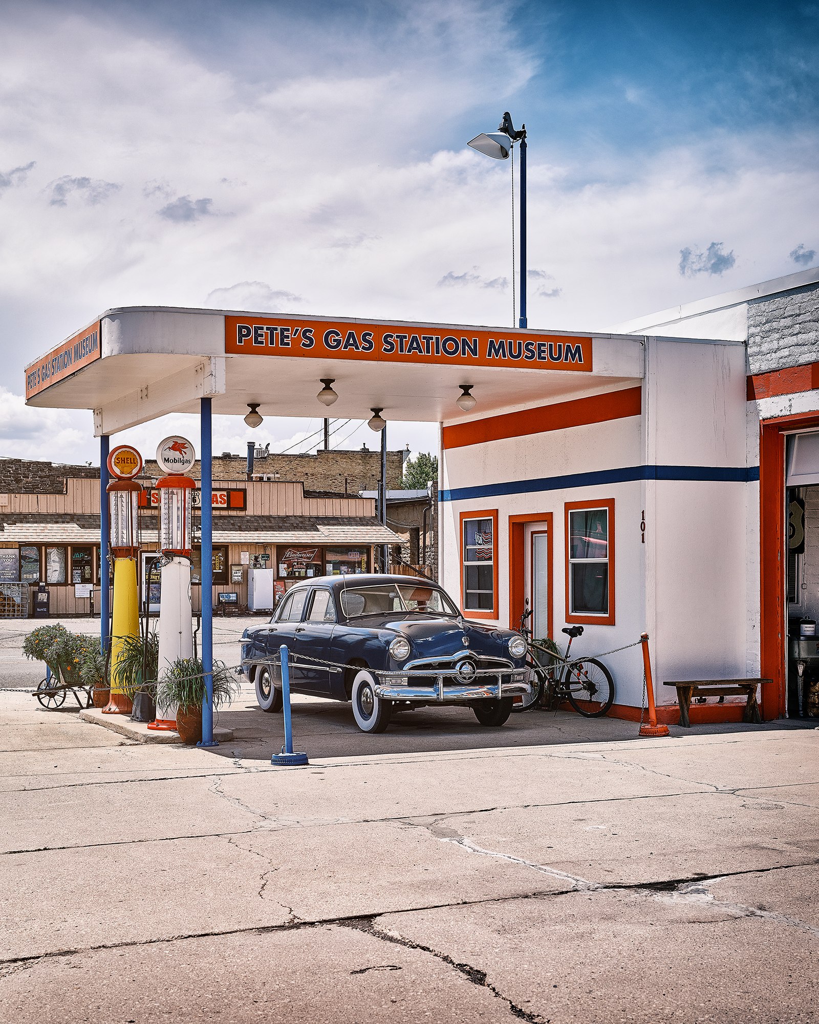 Gas station museum, Etats Unis. Photo by Laurent Ponce